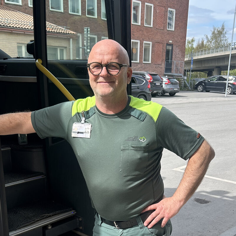 Christer Johansson kan bjuda på varm dryck och macka på regionens Ambuss